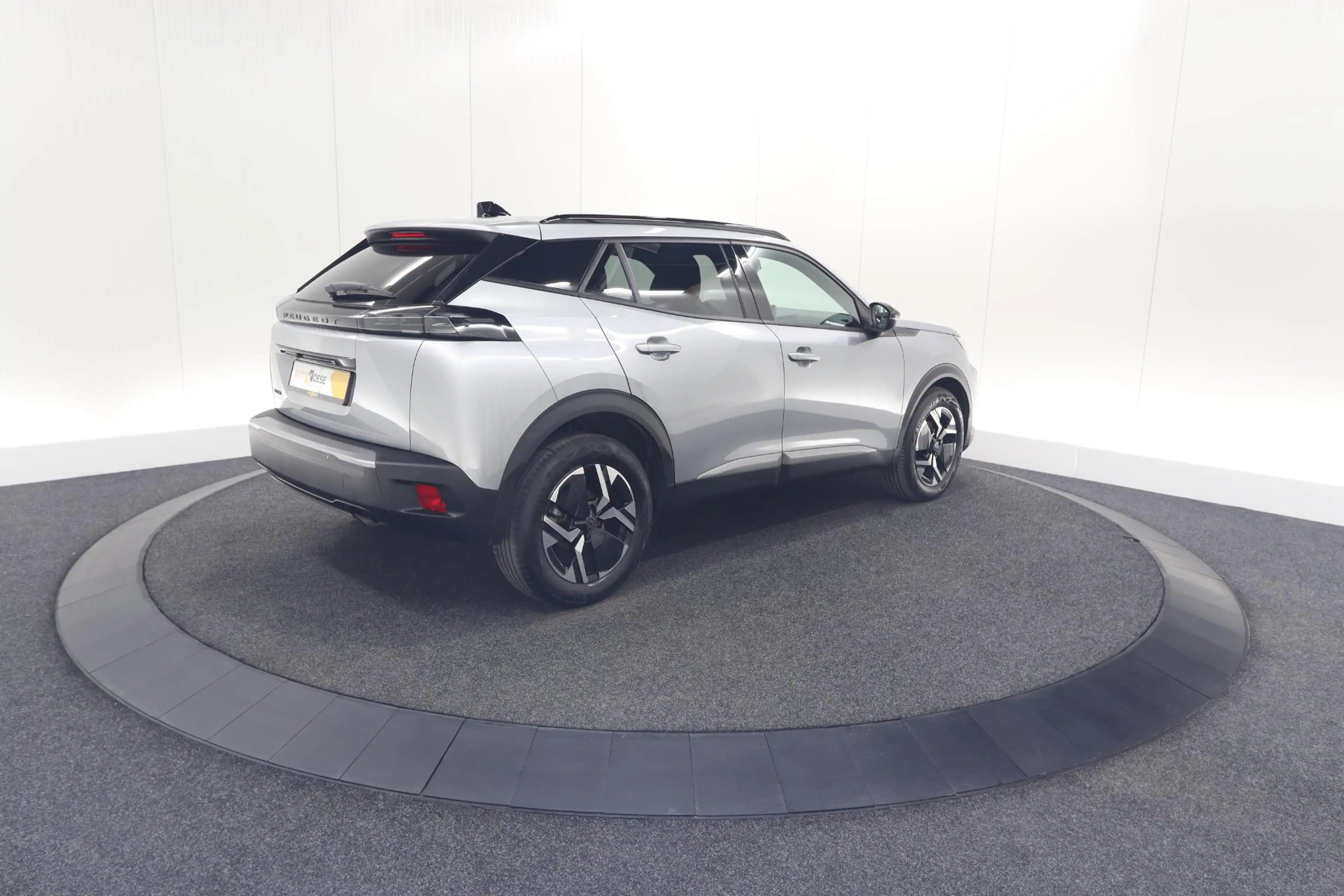 Peugeot 2008 PureTech 100 Allure | Camera | Navigatie | Parkeer — photo 9