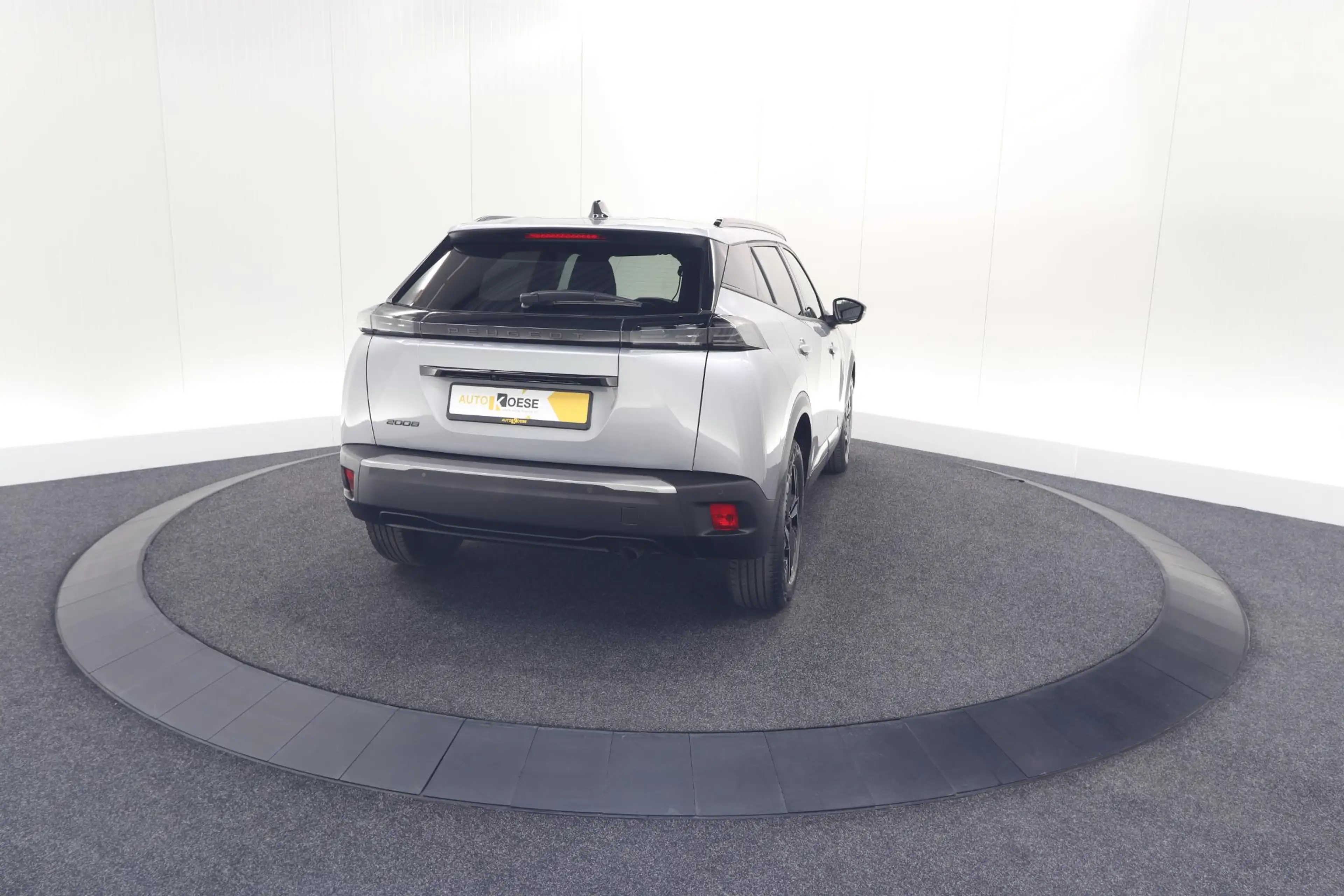 Peugeot 2008 PureTech 100 Allure | Camera | Navigatie | Parkeer — photo 10