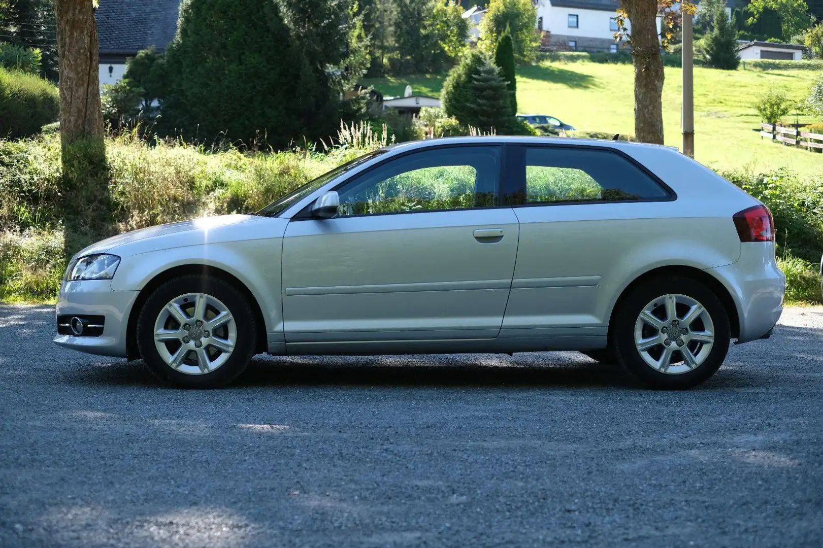 Audi A3 1.4 TFSI 1.Hand Scheckheft Xenon Silber - 2