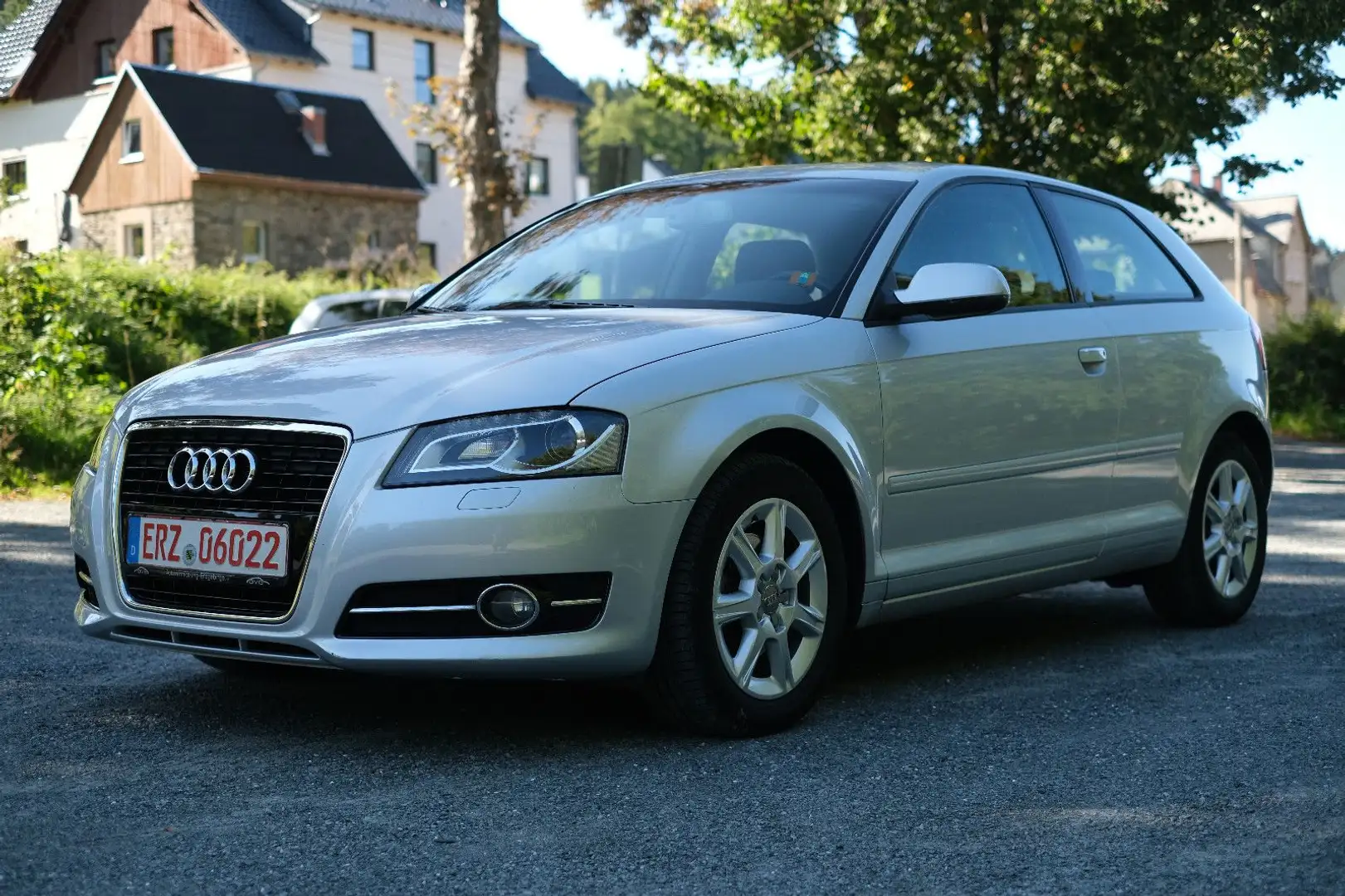 Audi A3 1.4 TFSI 1.Hand Scheckheft Xenon Silber - 1