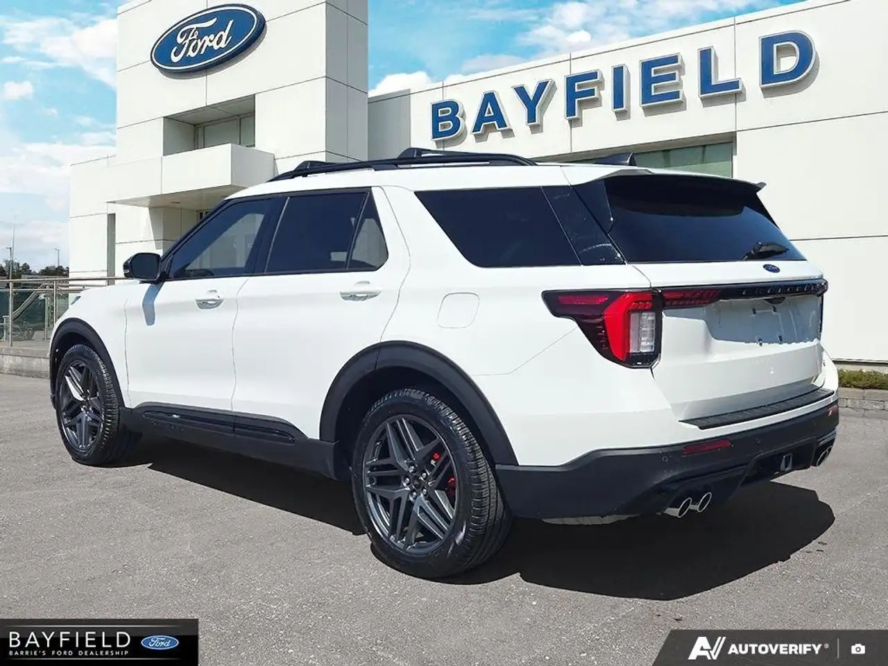 Ford Explorer снимка Ford Explorer