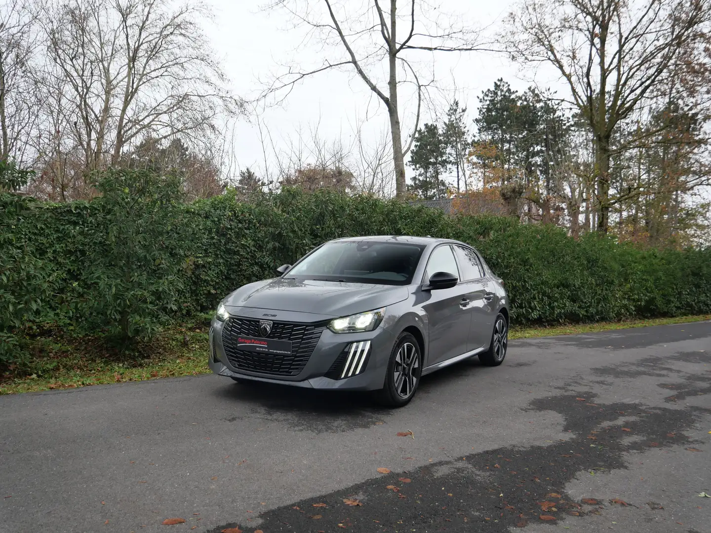 Peugeot 208 208 Allure 100PK Gris - 1
