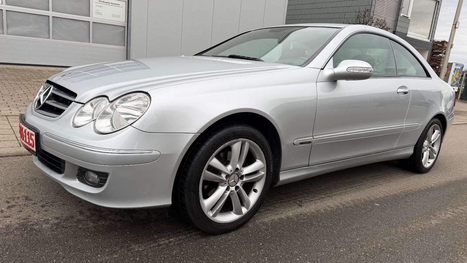 Second hand Mercedes Benz Clk-Class 
