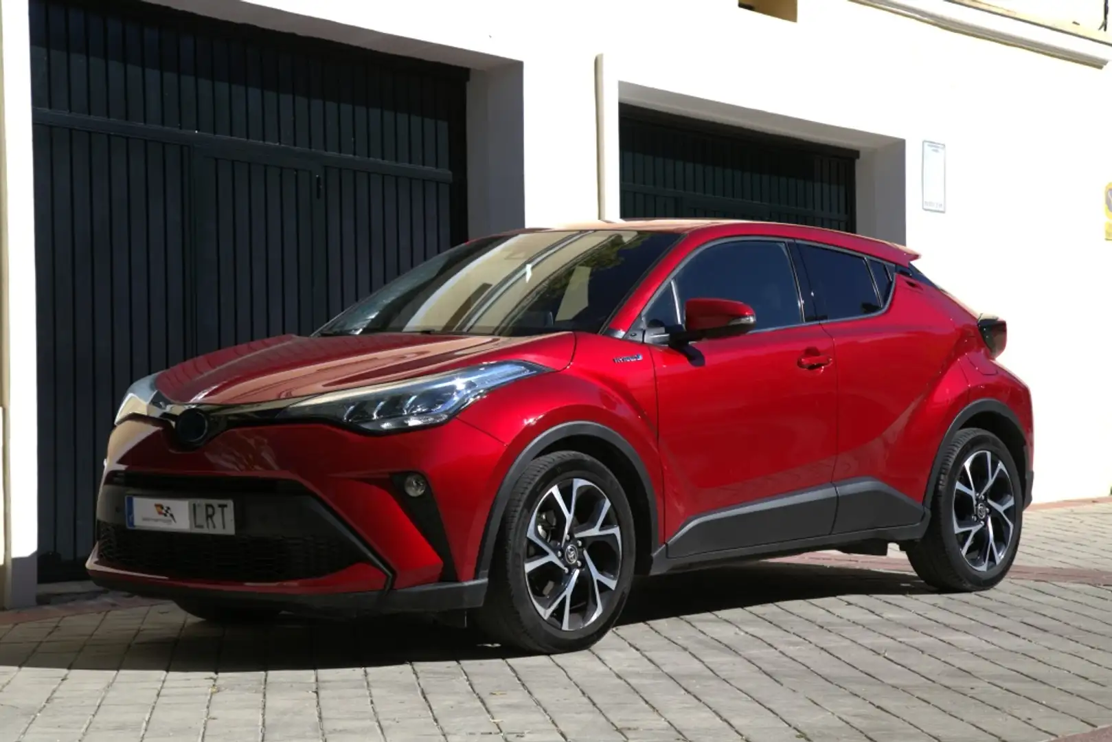 Toyota C-HR 125H Advance Rojo - 1