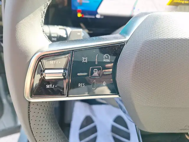 Renault Espace Iconic Full Hybrid E-Tech 200 5-Sitzer Ansicht 18