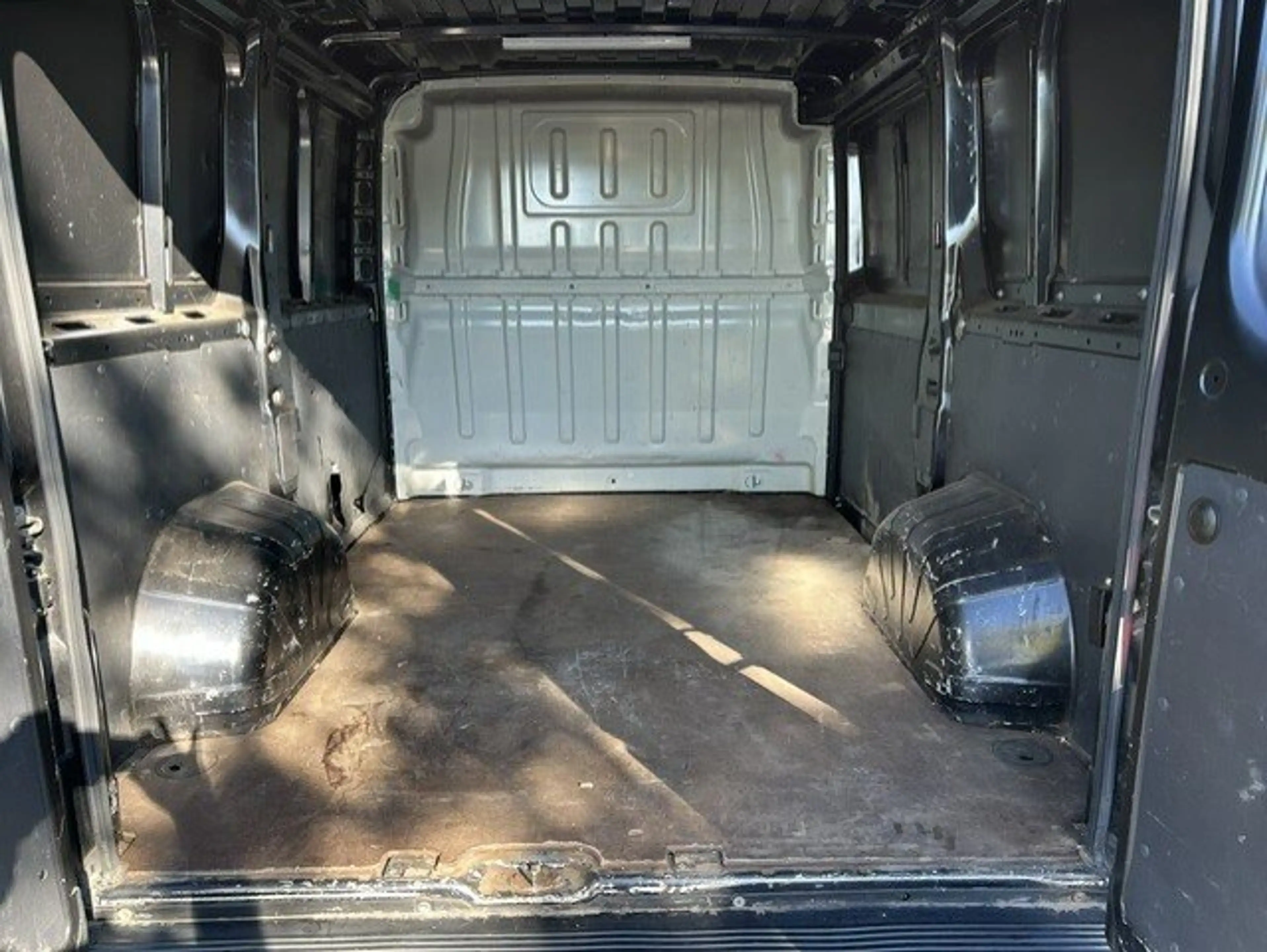 Peugeot Boxer L1H1 2.2 BlueHDI 120pk Asphalt — photo 9