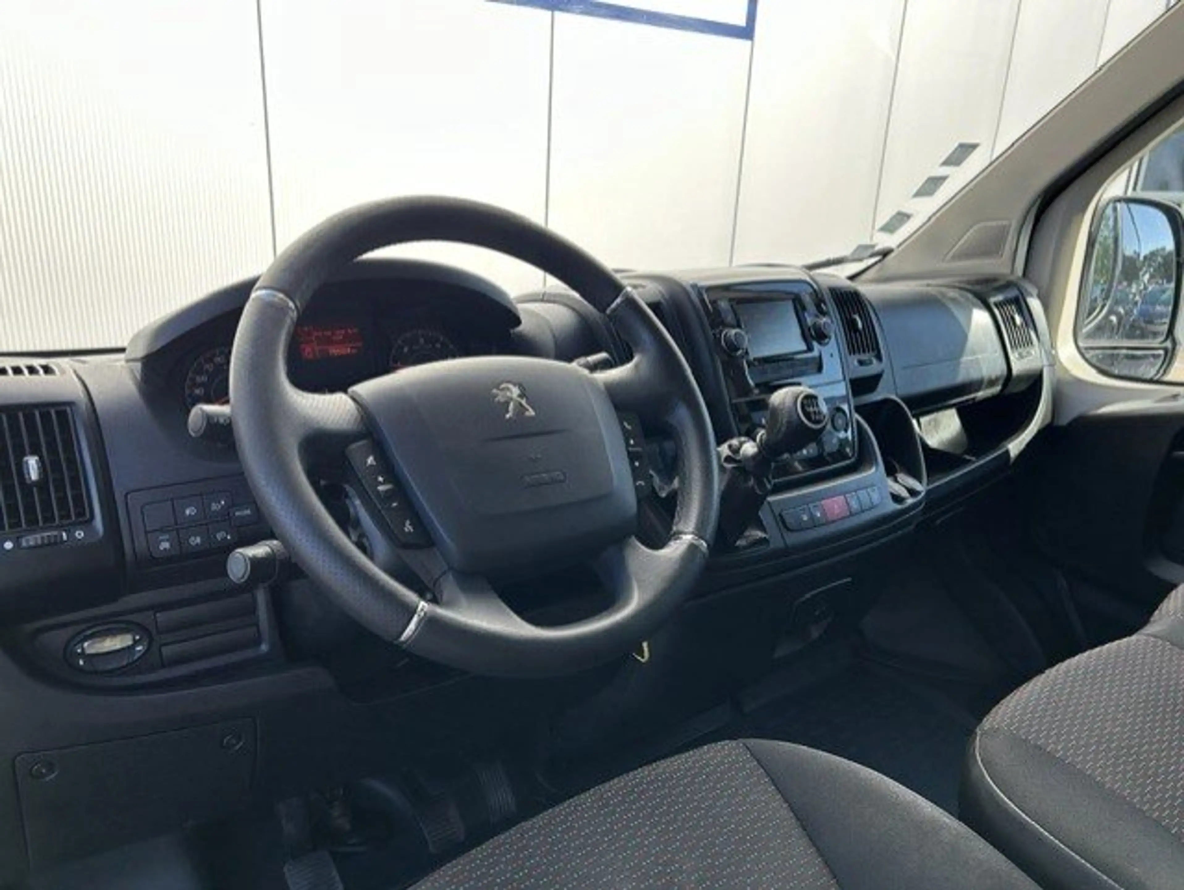 Peugeot Boxer L1H1 2.2 BlueHDI 120pk Asphalt — photo 11