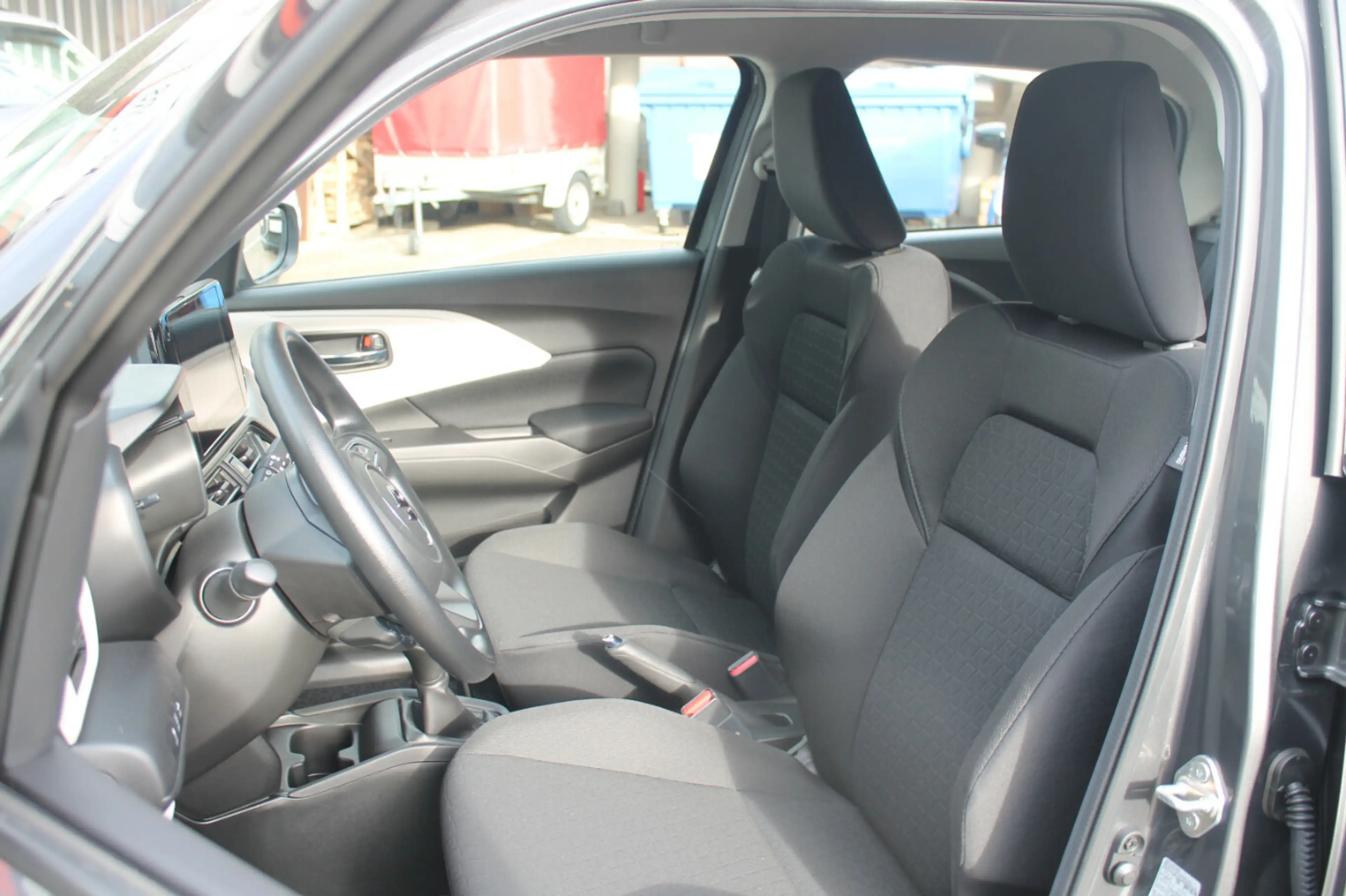Suzuki Swift 1.2 Club Hybrid — photo 10