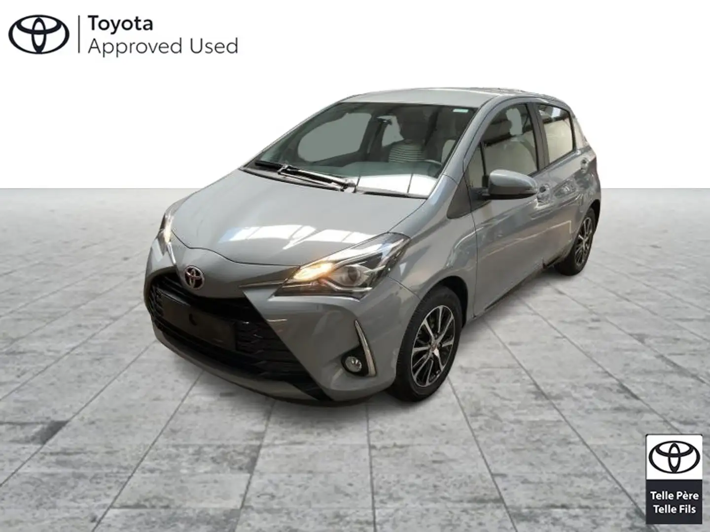 Toyota Yaris Comfort & Pack Y-CONIC Gris - 1