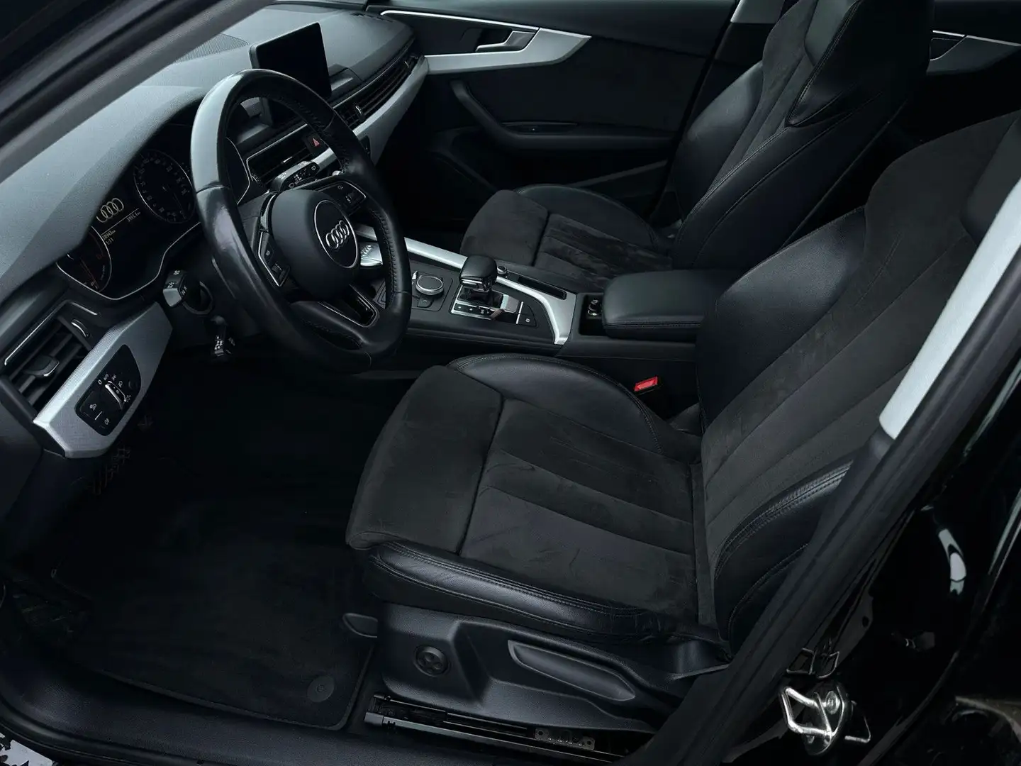 Audi A4 2.0 TDI Avant sport Xenon Navi Leder Schwarz - 2