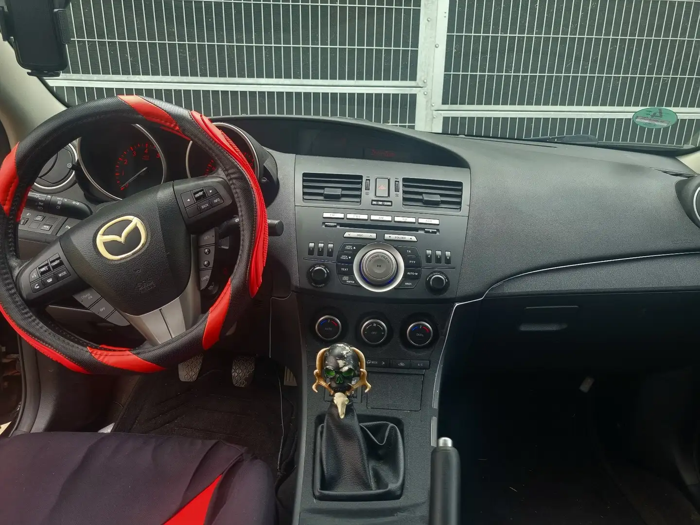 Mazda 3 2.0 Sport Active Plus Schwarz - 1