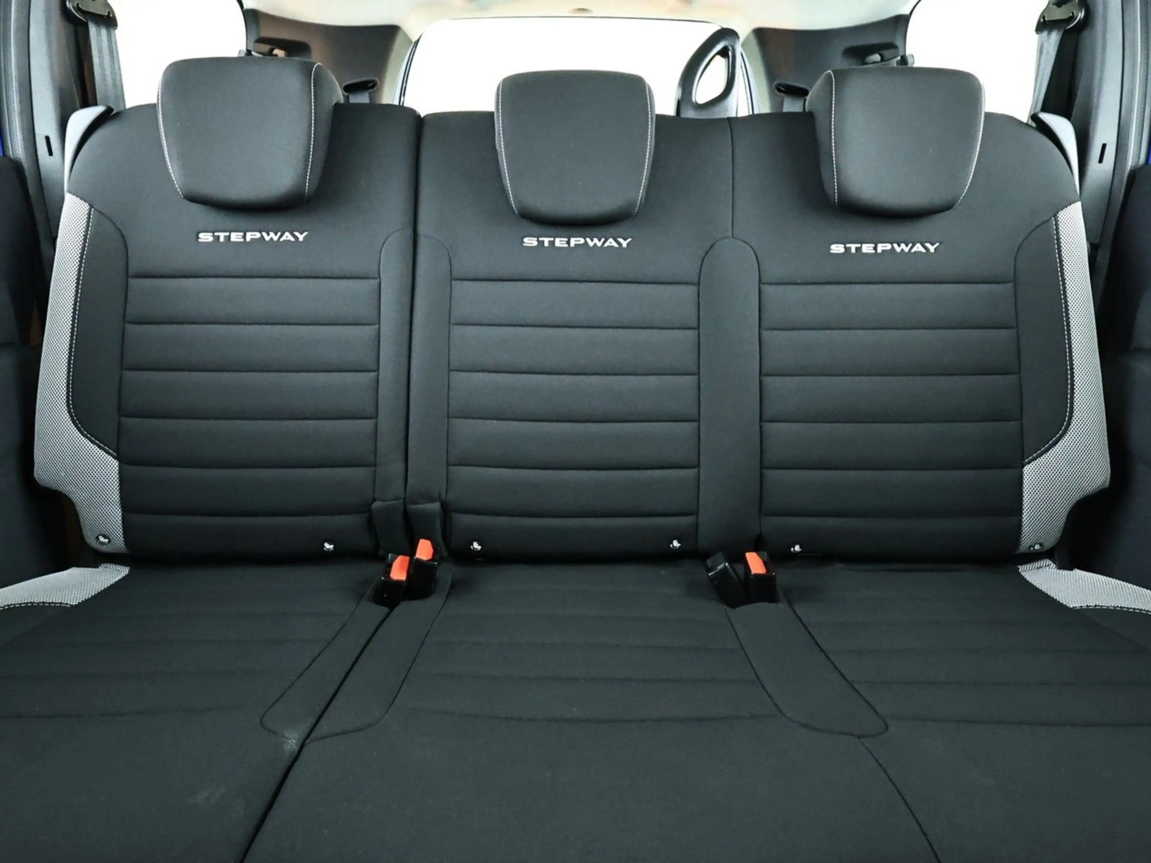 Dacia Lodgy 1.5 BLUE dCi Selection|Navi|PDC|Sitzhzg — photo 15