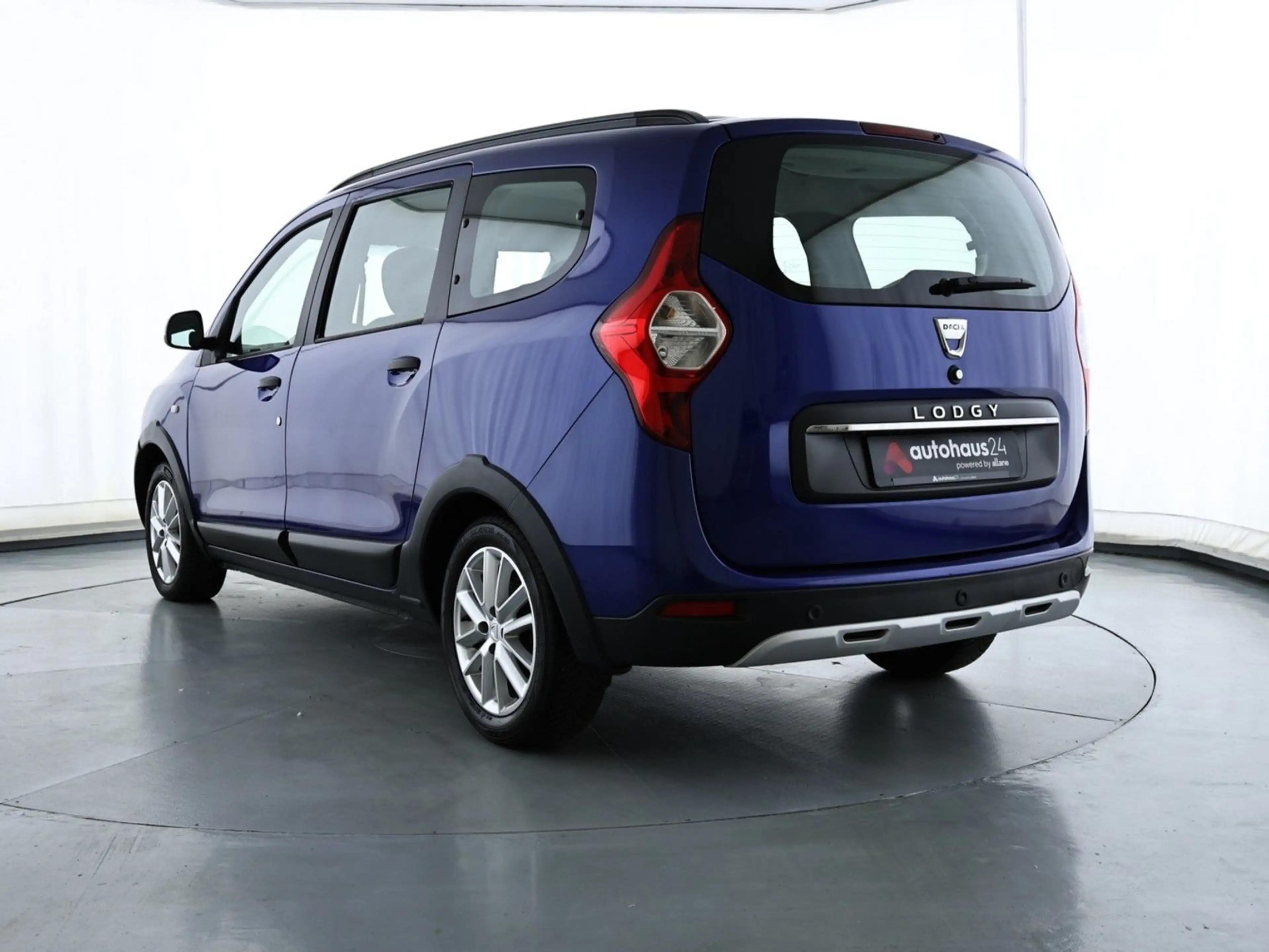 Dacia Lodgy 1.5 BLUE dCi Selection|Navi|PDC|Sitzhzg — photo 4