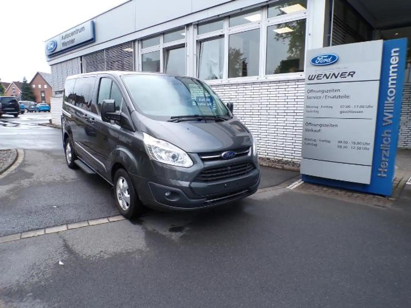 Ford Tourneo Custom Titanium 2,0 Automatik L1H1  - Navi + Leder Grau - 1