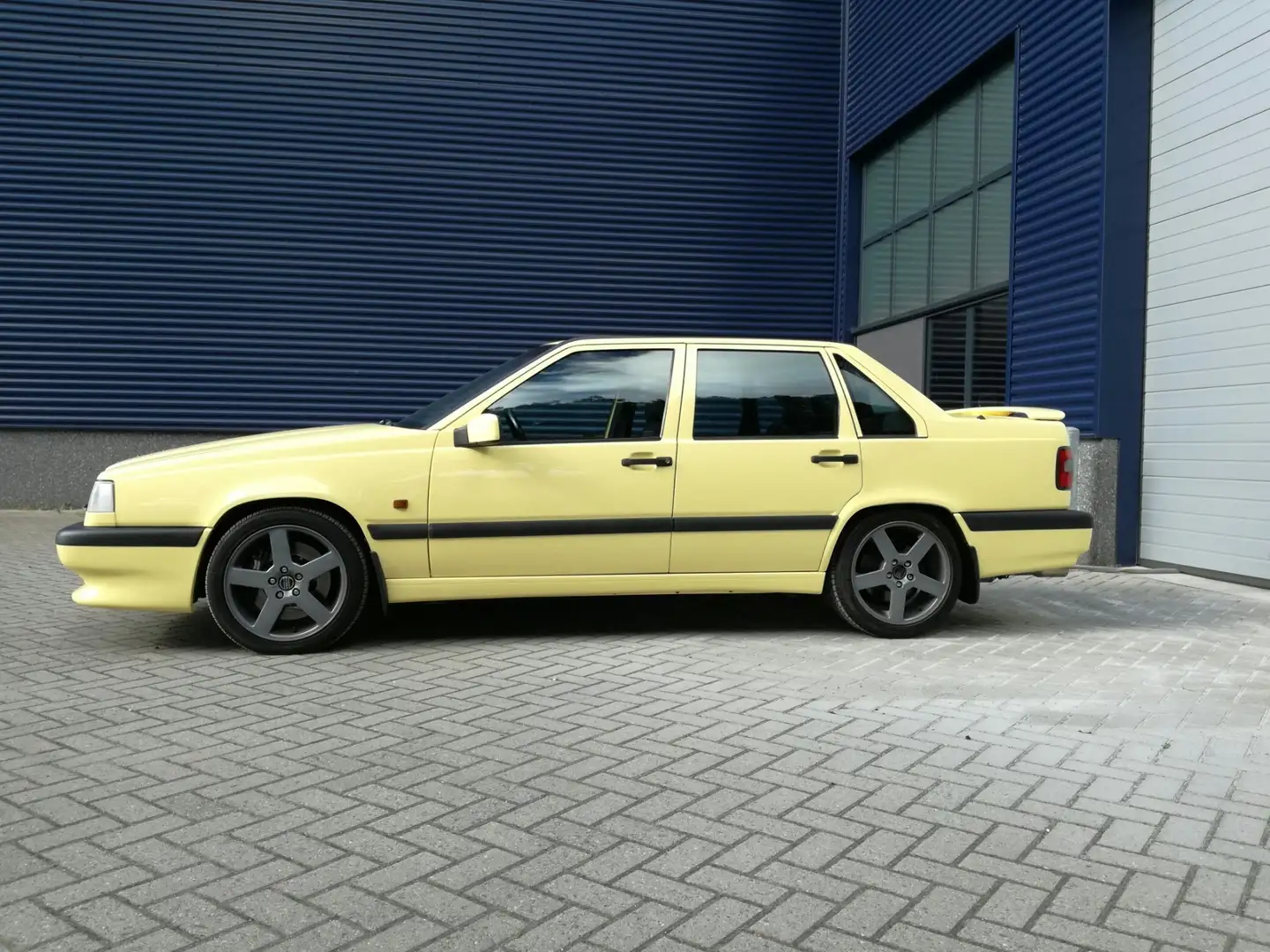 Volvo 850 2.3 R žuta - 1