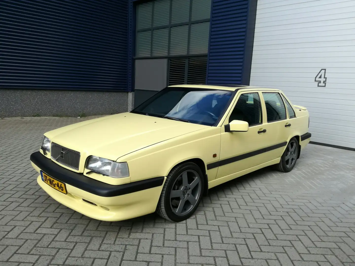 Volvo 850 2.3 R Jaune - 2