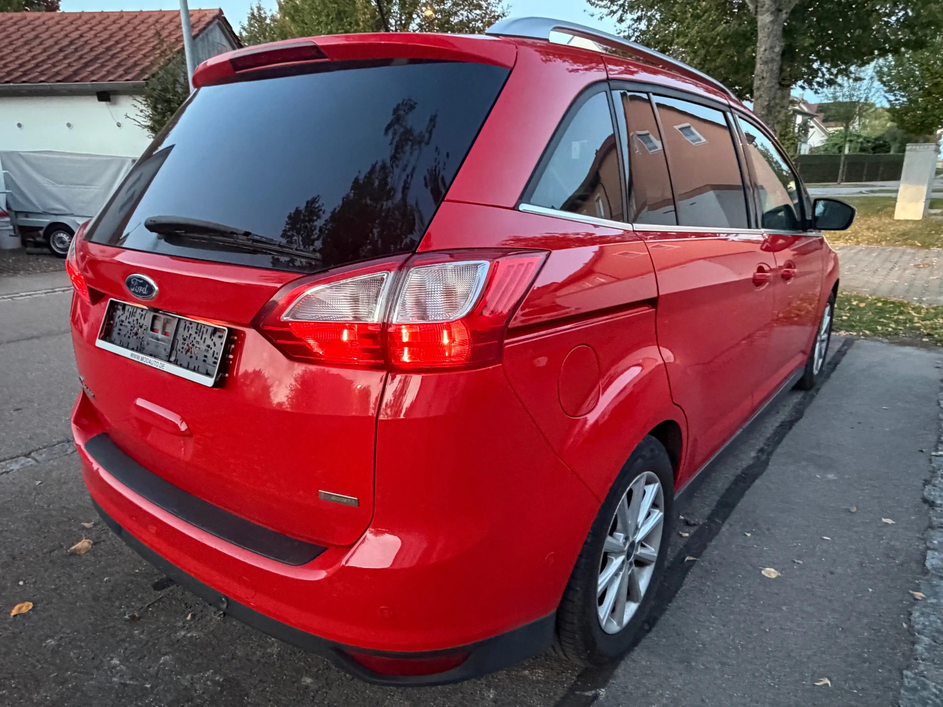 Ford Grand C-Max C-Max 1.0 EcoBoost Start-Stopp-System Titanium 7- Sitzer AHK — photo 6