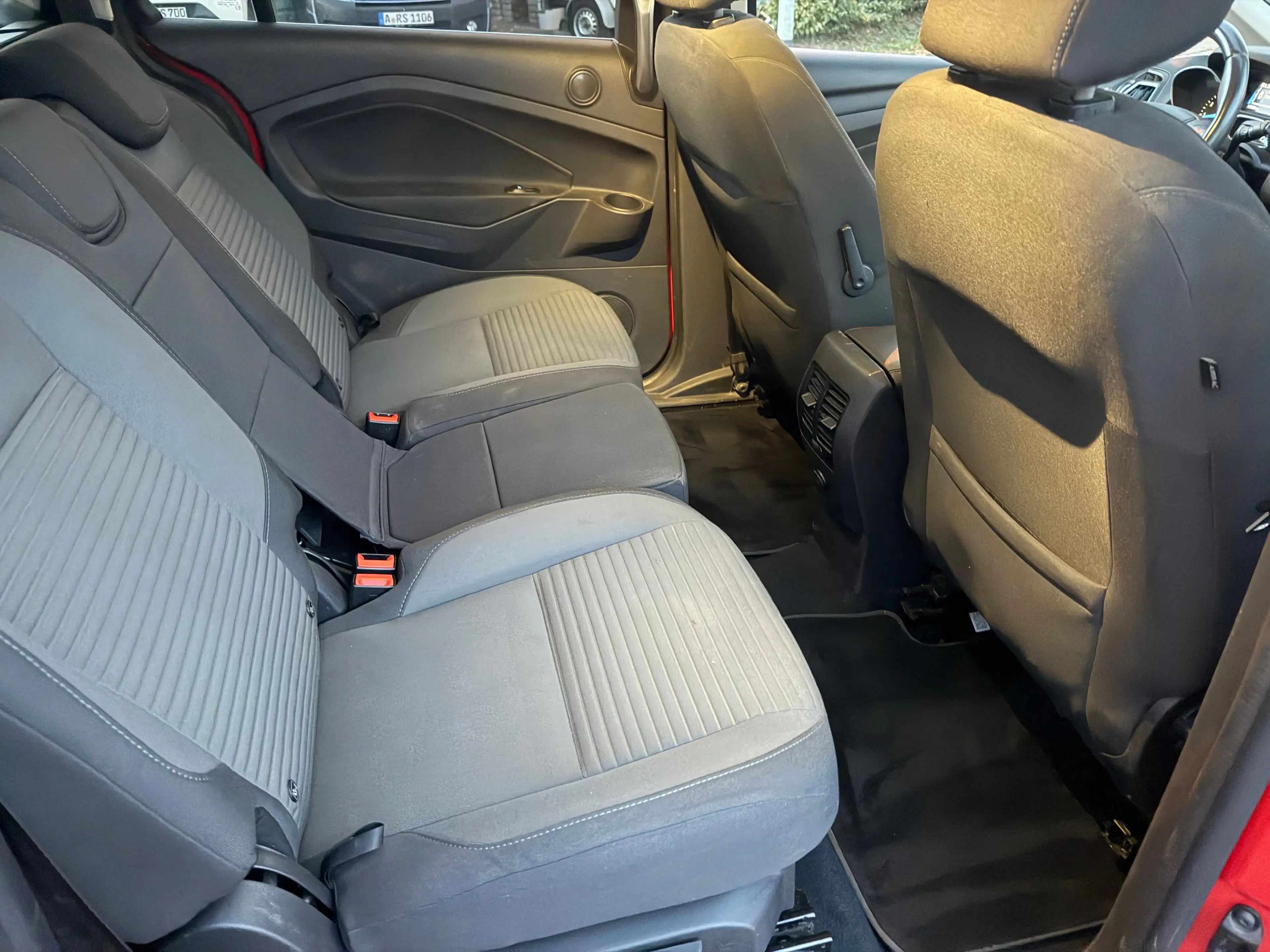 Ford Grand C-Max C-Max 1.0 EcoBoost Start-Stopp-System Titanium 7- Sitzer AHK — photo 11