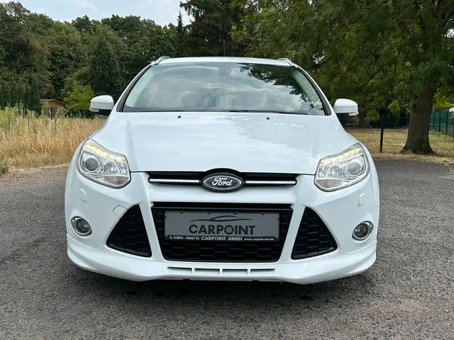 Ford Focus view 8