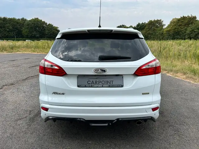 Ford Focus view 4