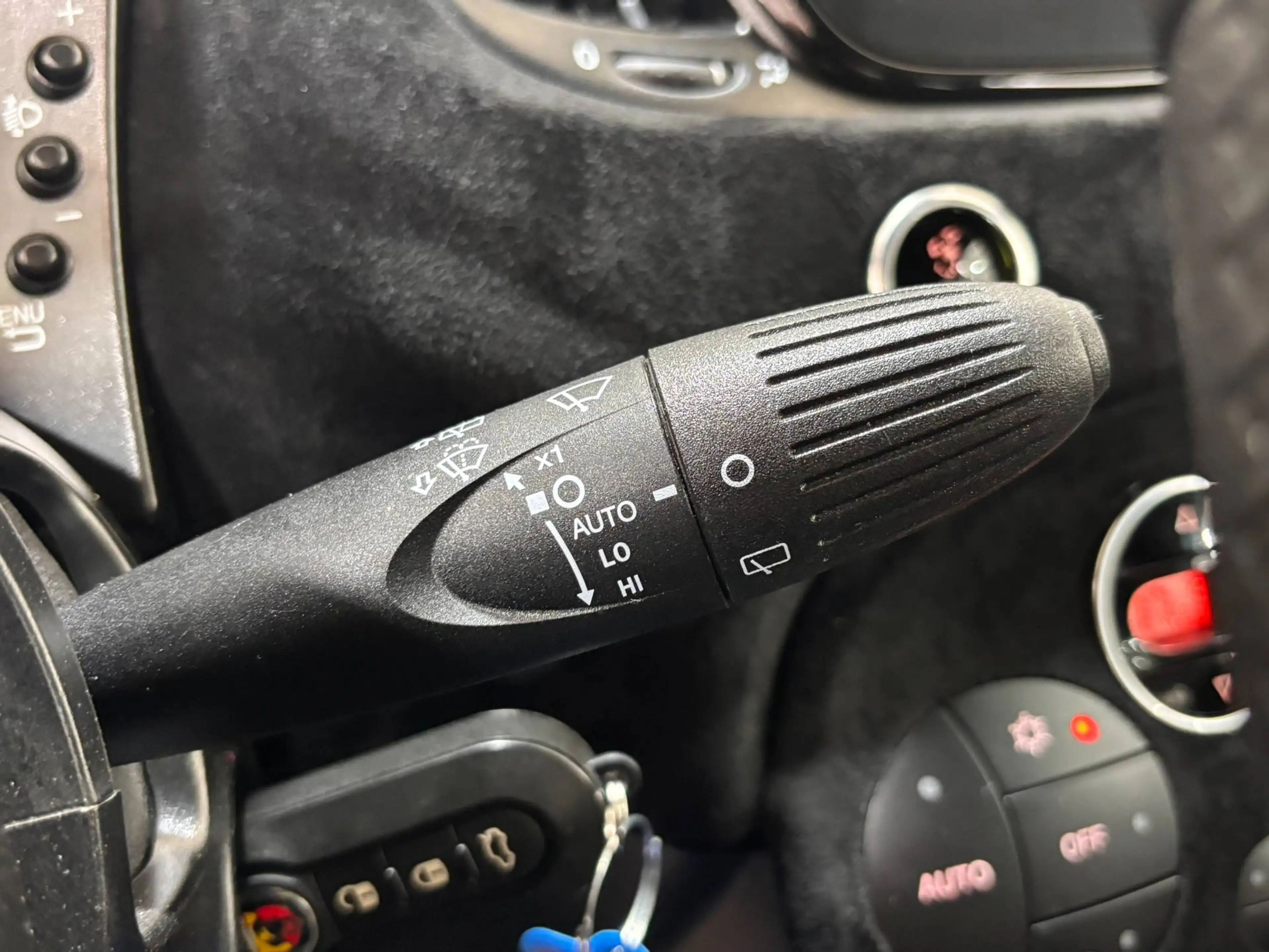 Fiat 500 Abarth 1.4i 163CV *CARPLAY*NAVI*CLIM*CAPTEURS AV/AR*USB* — photo 14