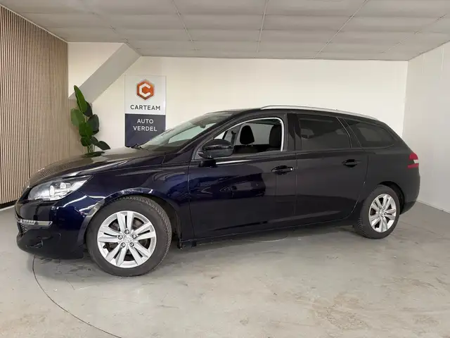 Peugeot 308 view 4