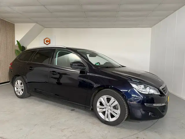 Peugeot 308 view 11