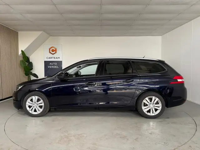 Peugeot 308 view 5