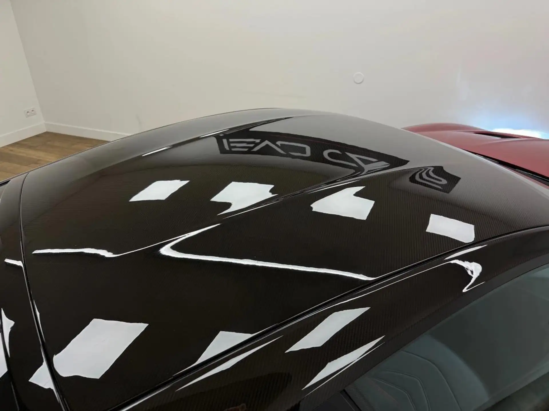 애스턴마틴 DBS Coupe 2019 빨강 사진 6