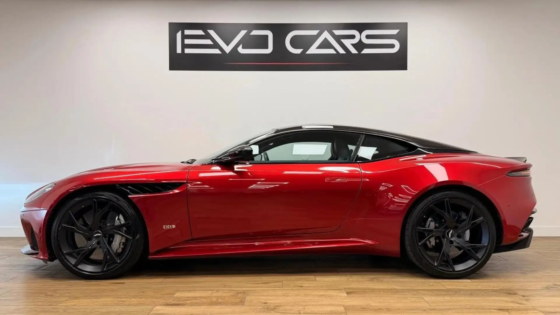 애스턴마틴 DBS Coupe 2019 빨강 사진 3