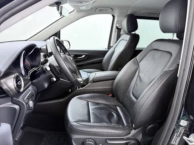 Mercedes-Benz V-Class view 10