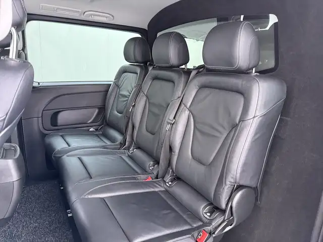 Mercedes-Benz V-Class view 12