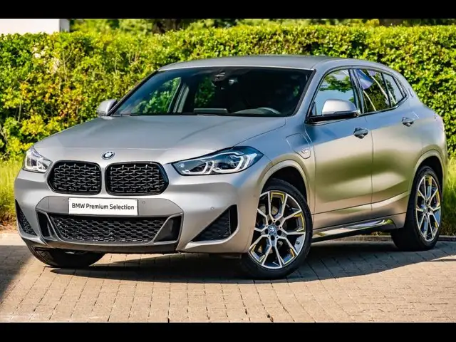 BMW X2 xDrive25e Individual Frozen Pure Grey/MSport