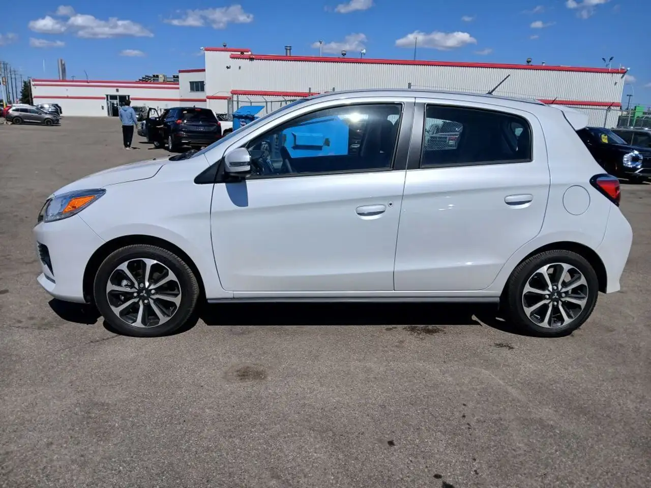 Mitsubishi Mirage снимка Mitsubishi Mirage