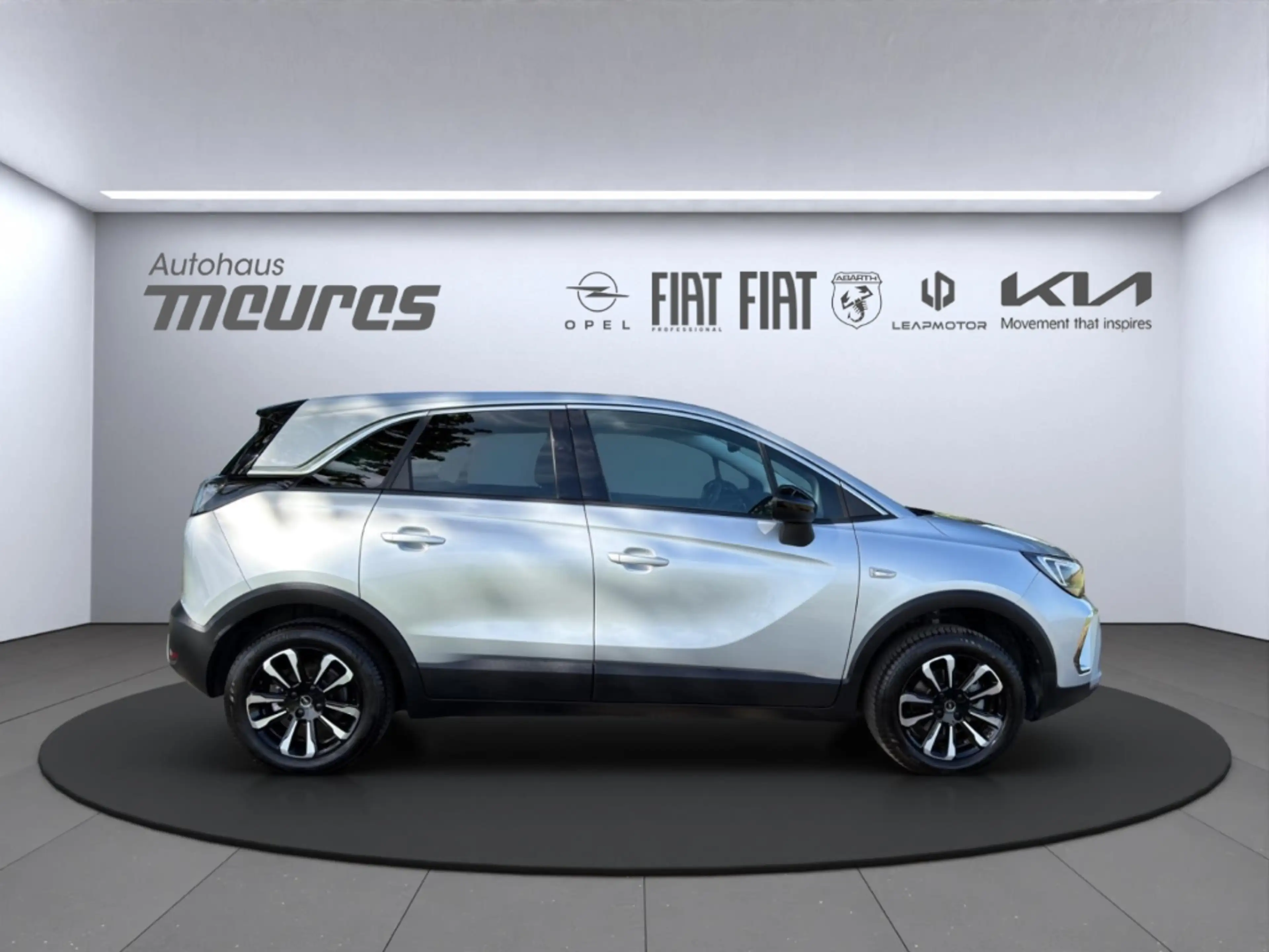 Opel Crossland Elegance Paket ATG Allwetterreifen Navi Klimaautom — photo 5