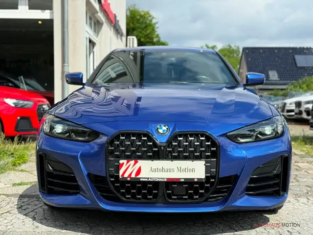 BMW 4 Series view 3