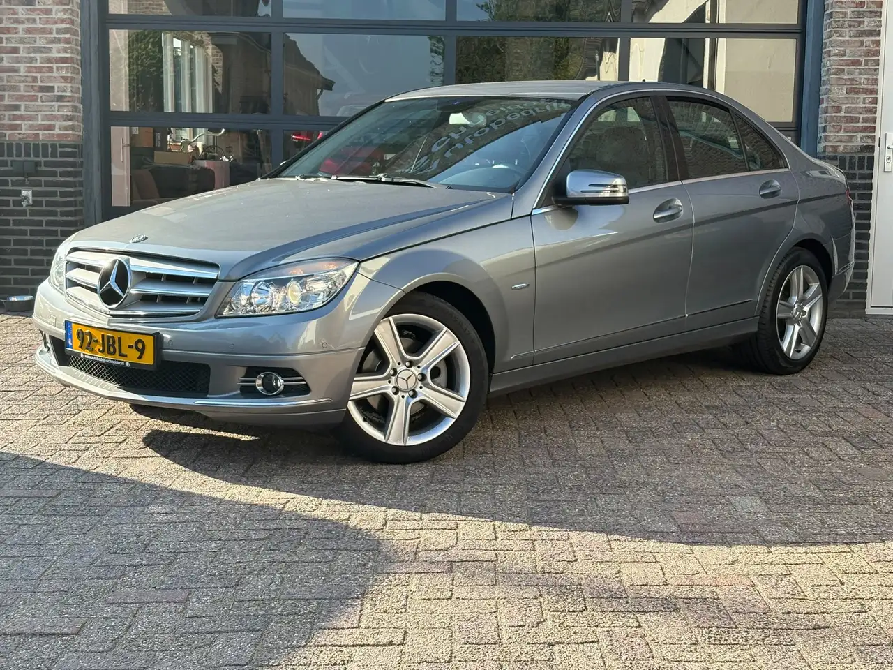 Mercedes-Benz C 200