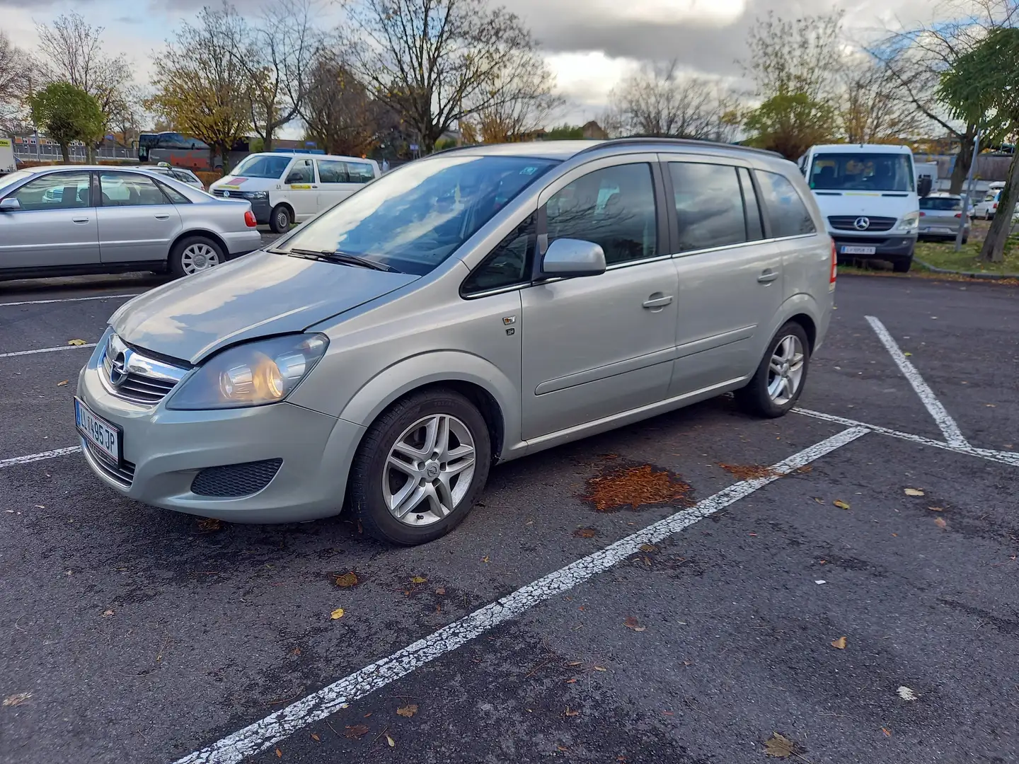 Opel Zafira Zafira 1,9 CDTI DPF Silber - 1