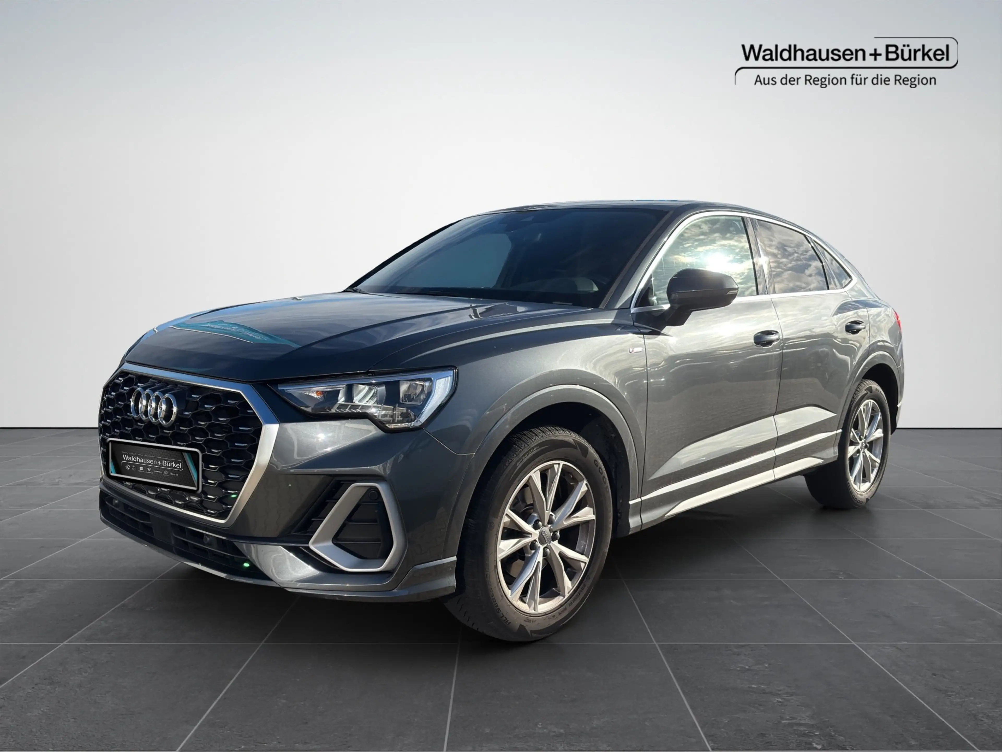 Audi Q3 Sportback 35 TFSI S line R-Kam.|SHZ|Virtual — photo 2
