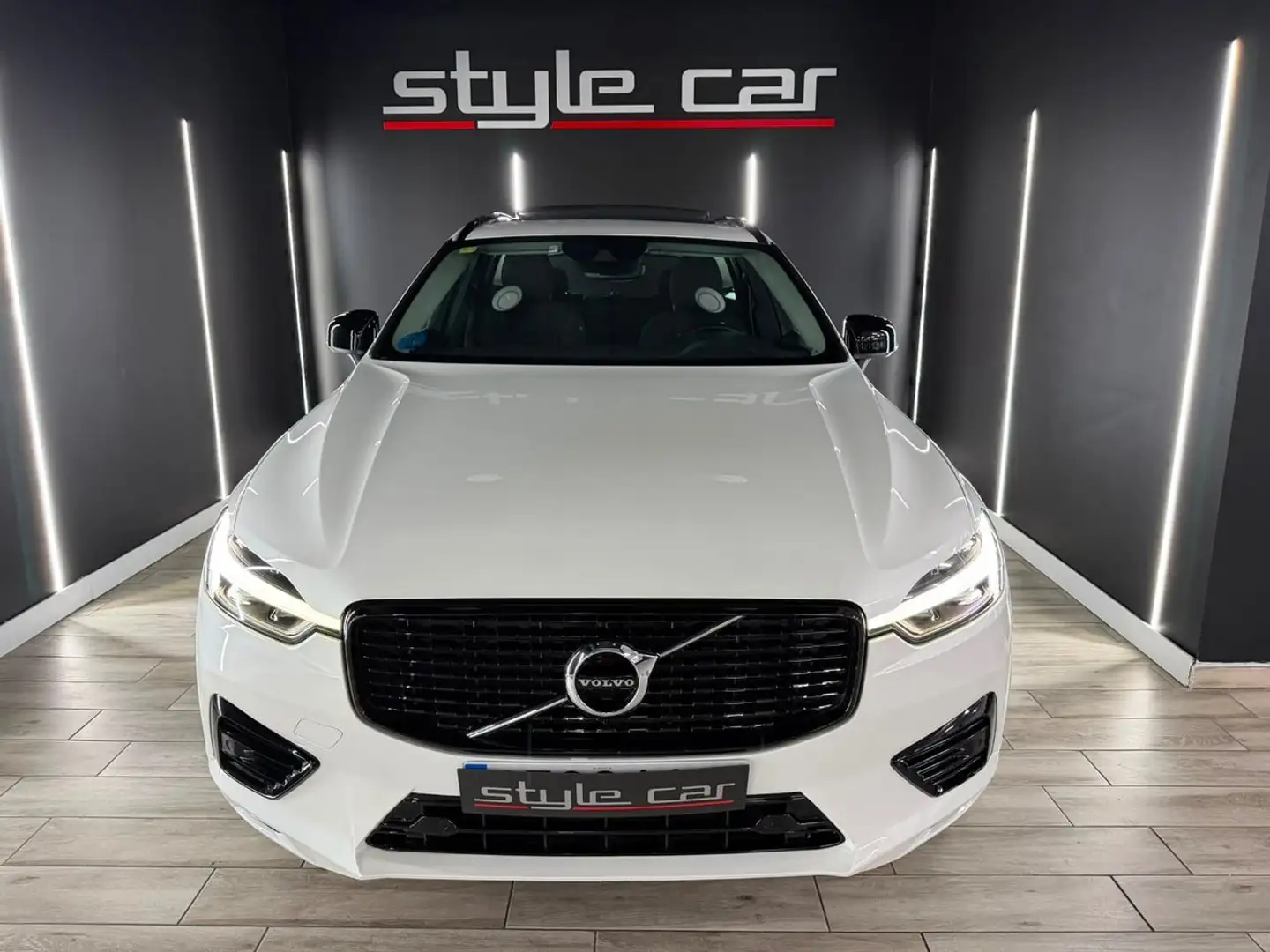 Volvo XC60 2.0 T6 AWD Recharge RDesign Exp Auto Blanco - 2