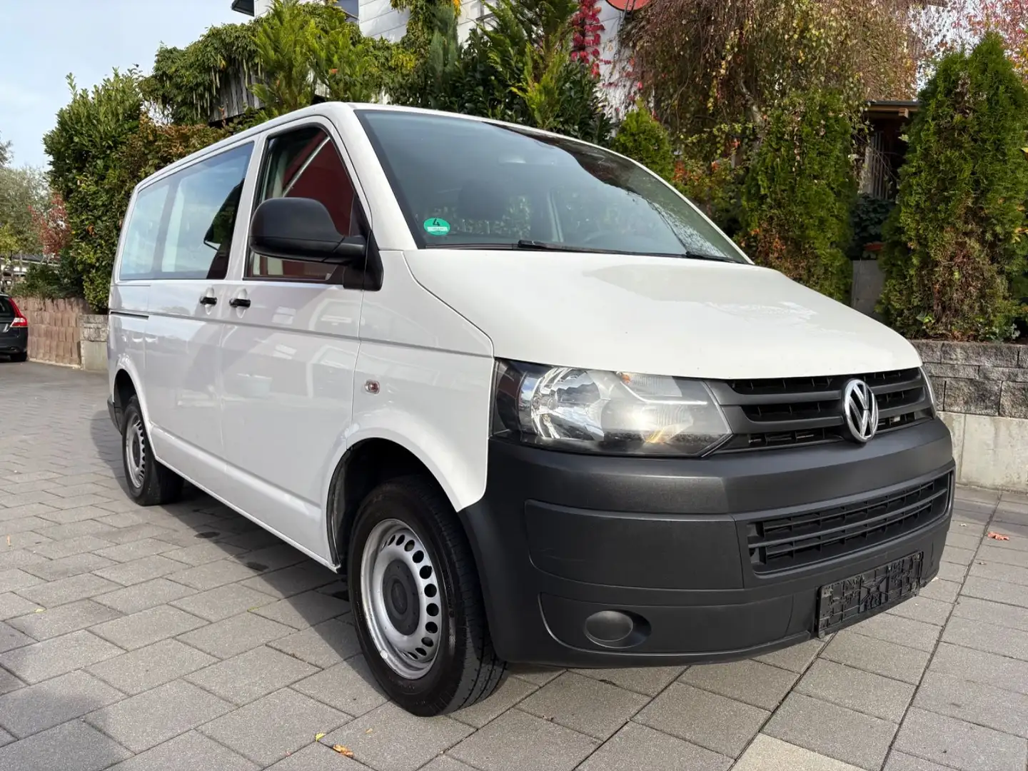 Volkswagen T5 Kombi T5 2.0 TDI Kombi 8 Sitzer Weiß - 1