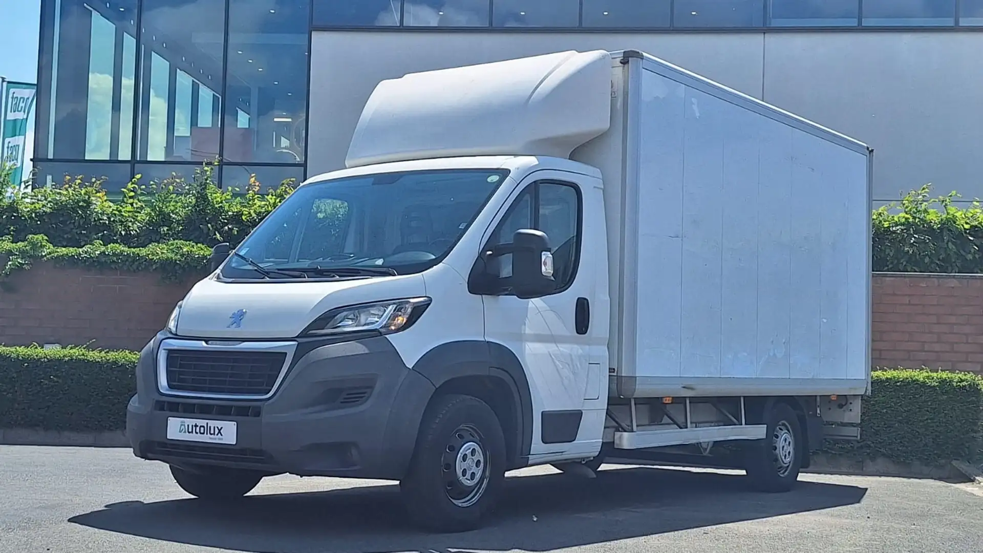 Peugeot Boxer BOXER A HAYON ARRIERE ELECTRIQUE- 13.215 € HTVA Blanc - 1