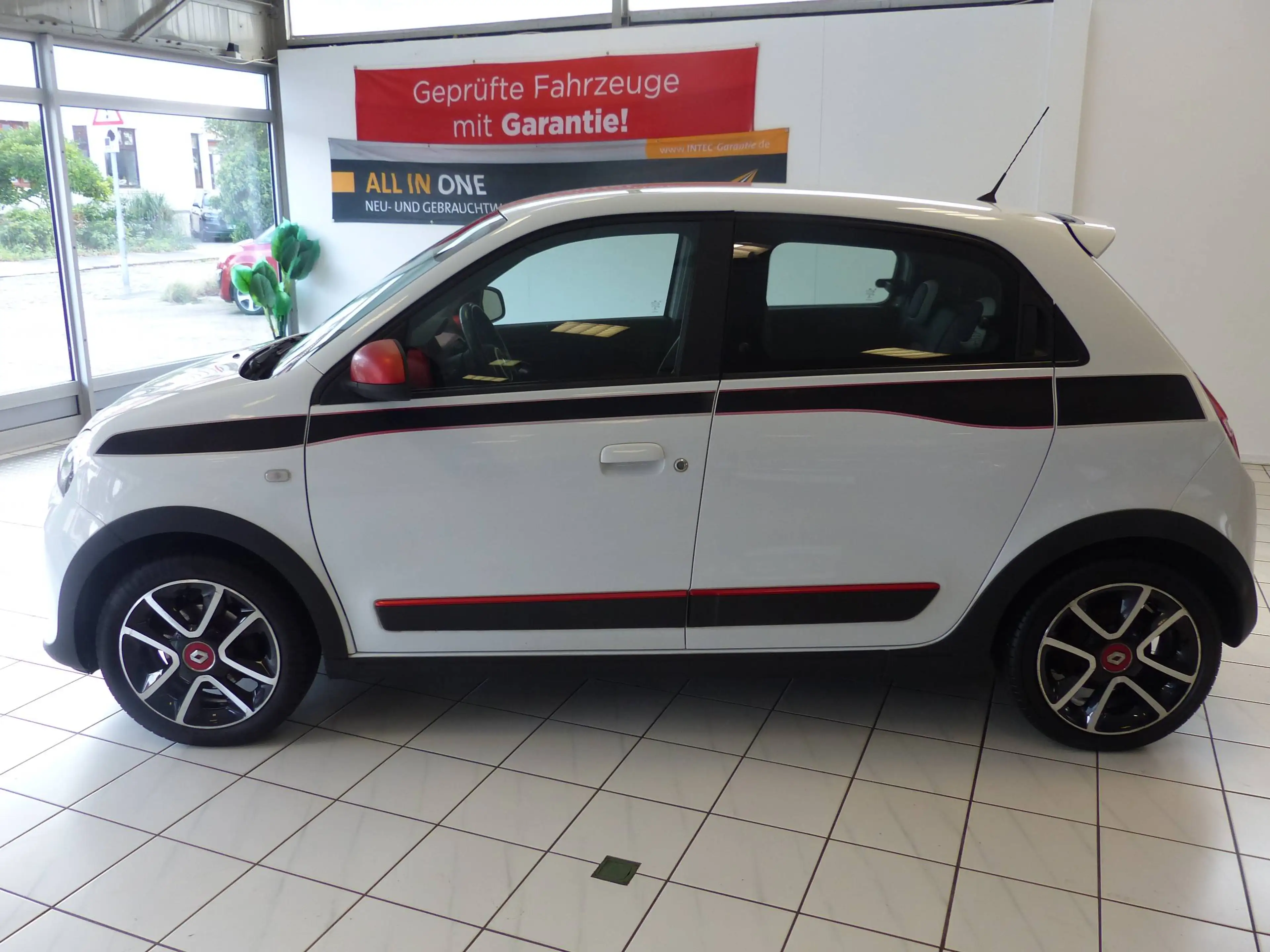 Renault Twingo 0.9 Energy Luxe*SERVO*KLIMA*5 TRG*TÜV NEU* — photo 9