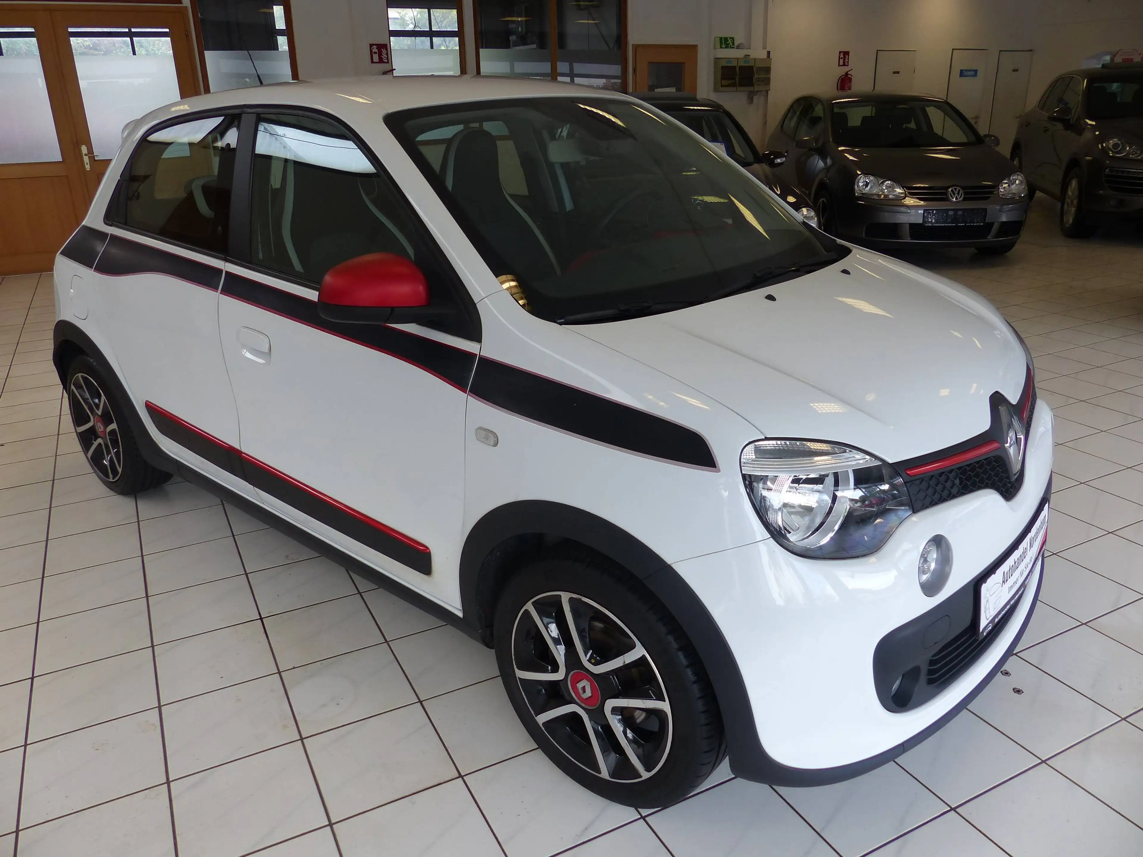 Renault Twingo 0.9 Energy Luxe*SERVO*KLIMA*5 TRG*TÜV NEU* — photo 4