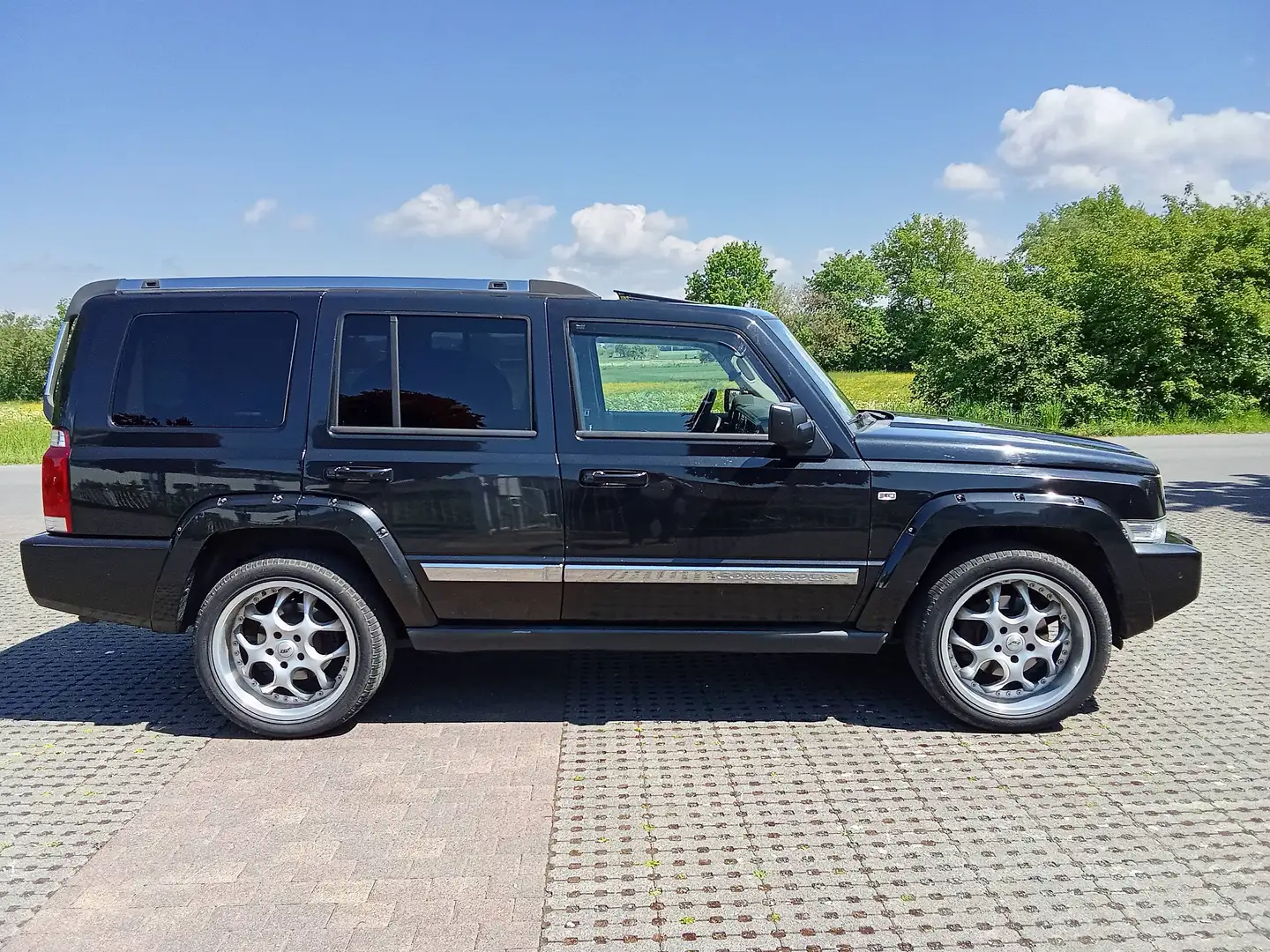 Jeep Commander Commander 3.0 CRD DPF Automatik Limited. 1A. TipTop Schwarz - 2