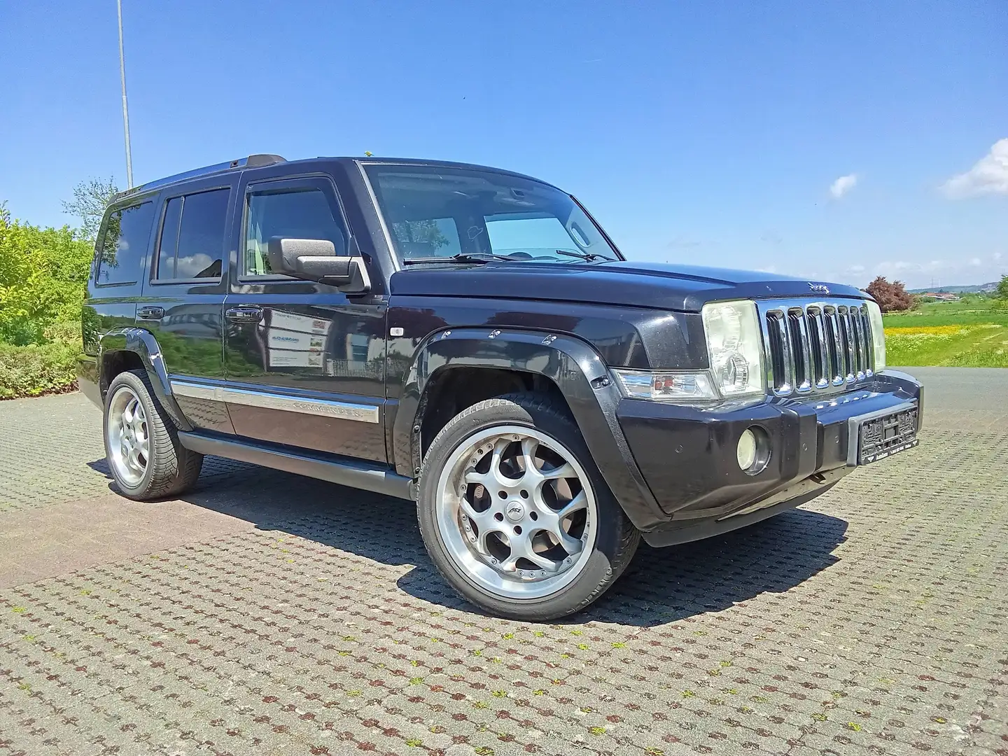 Jeep Commander Commander 3.0 CRD DPF Automatik Limited. 1A. TipTop Schwarz - 1