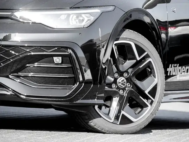 Volkswagen Golf view 5