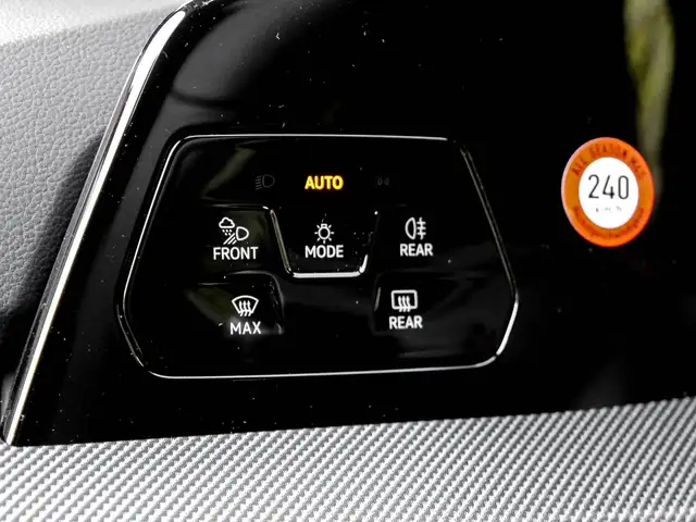 Volkswagen Golf view 14