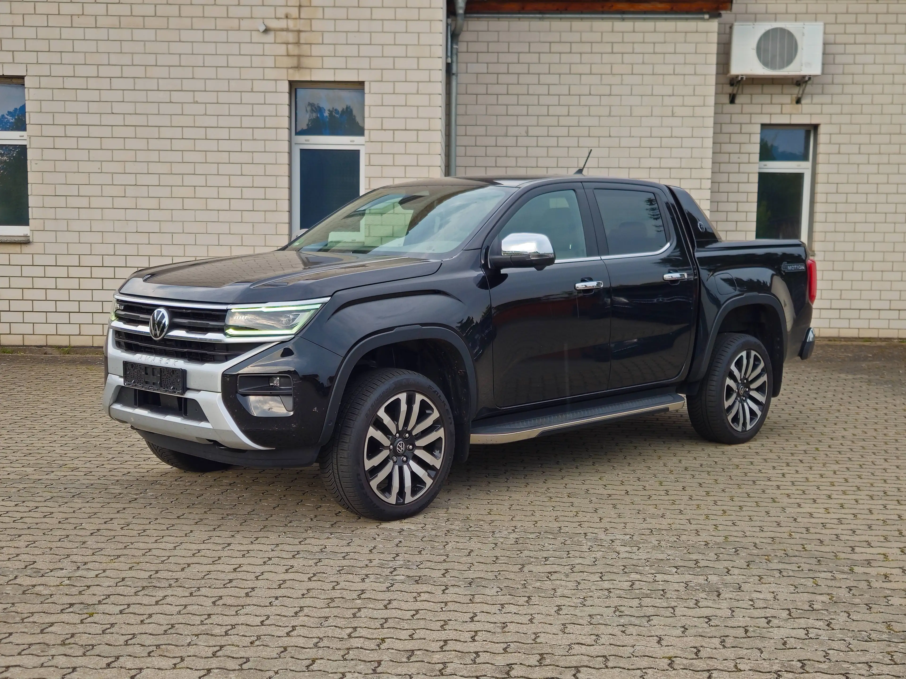 Volkswagen Amarok 3.0 TDI 177 kW Aventura Doppelkabine 4Motion — photo 2