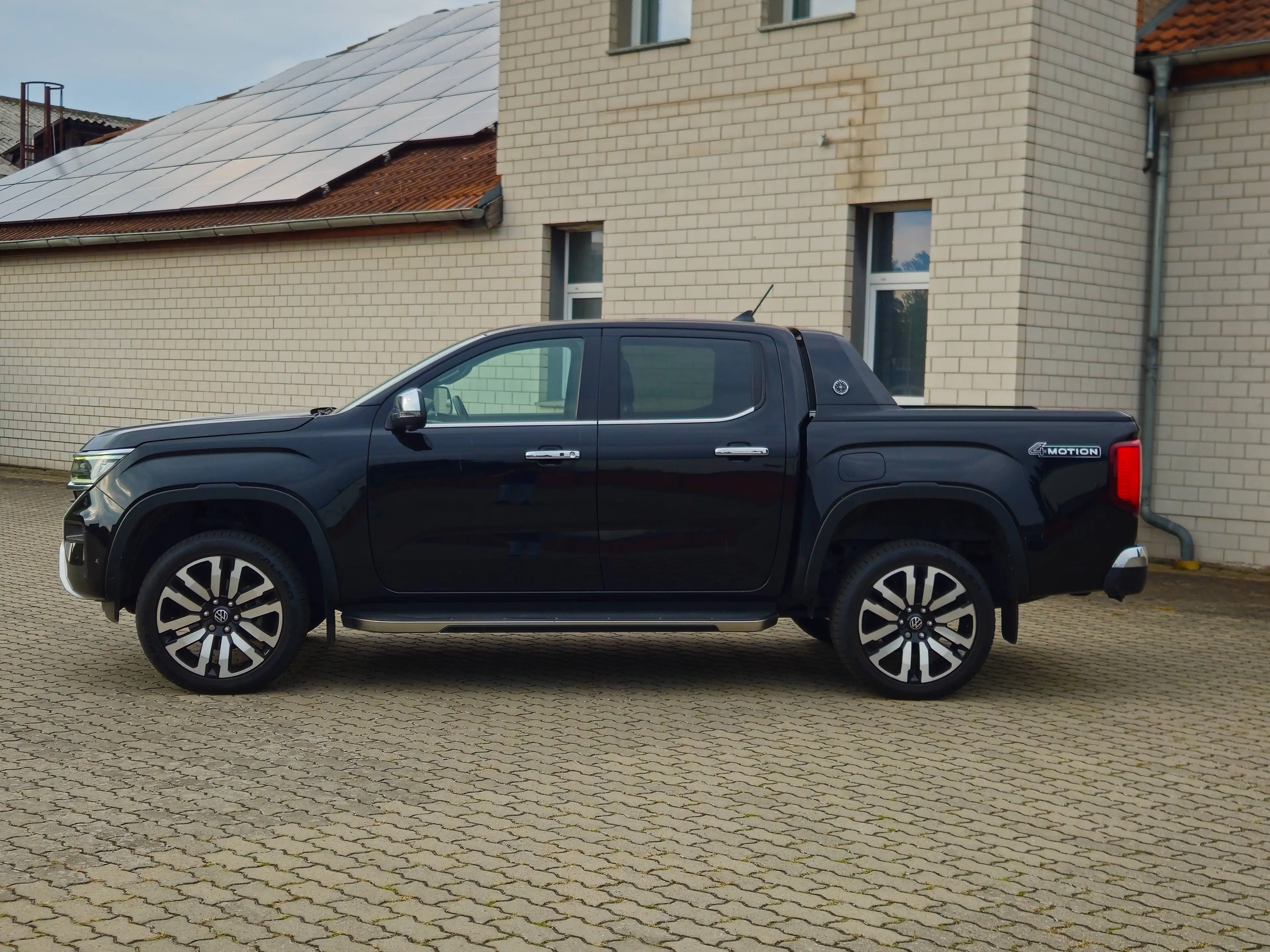 Volkswagen Amarok 3.0 TDI 177 kW Aventura Doppelkabine 4Motion — photo 4